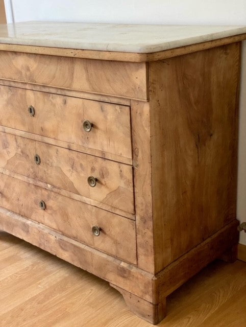 Antique Walnut Chest of Drawers with Marble Top