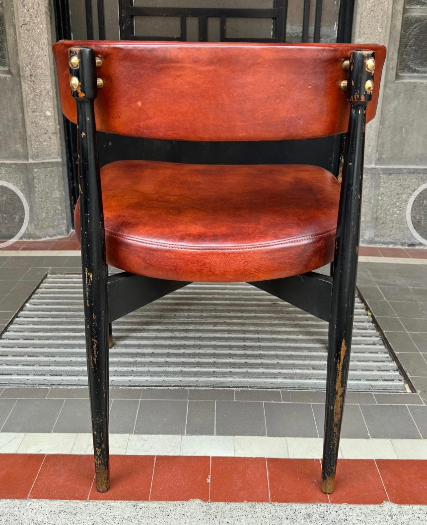 Pair of Italian Mid-Century Frateli Reguitti Leather Arm Chairs