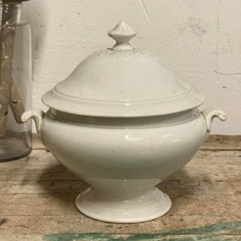 Ironstone Lidded Tureen with Scroll Handles, Criel at Montereau