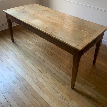 Walnut Dining Table with Tapered Legs of Beech