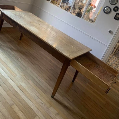 Walnut Dining Table with Tapered Legs of Beech